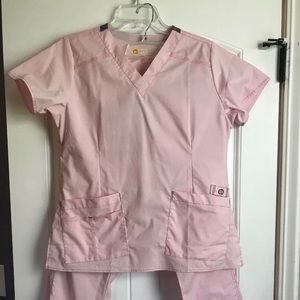 Wonderwinks Scrub Set